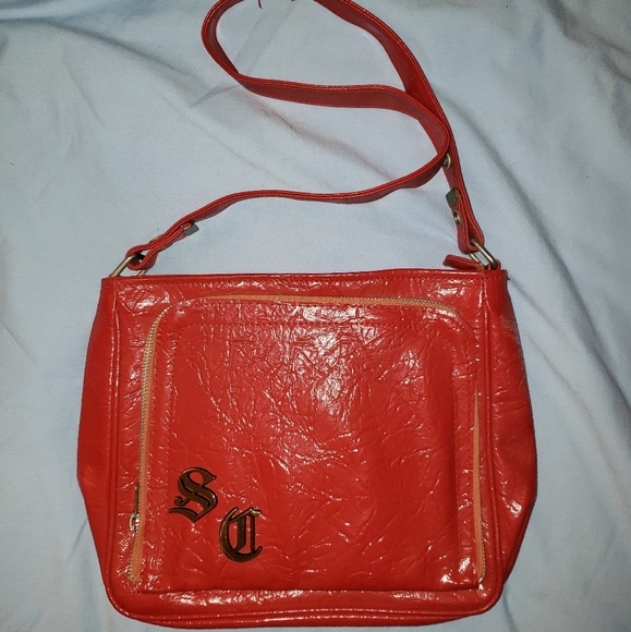 Red purse - Picture 1 of 7